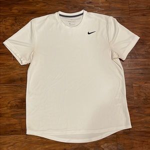 Nike dri-fit shirt. Size M. Great condition